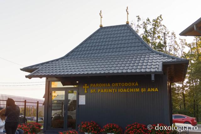 Altarul Bisericii „Sfinții Părinți Ioachim și Ana” din  Moara de Vânt a fost sfințit de Părintele Mitropolit Teofan