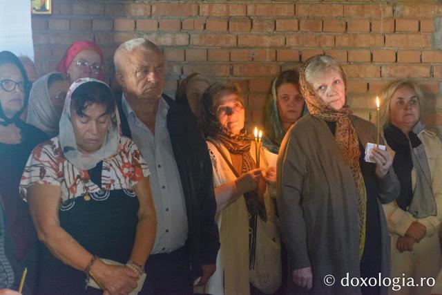 Altarul Bisericii „Sfinții Părinți Ioachim și Ana” din  Moara de Vânt a fost sfințit de Părintele Mitropolit Teofan