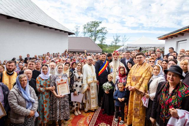 Biserica din satul Arama, care datează din 1836, a primit din veșmânt nou de har