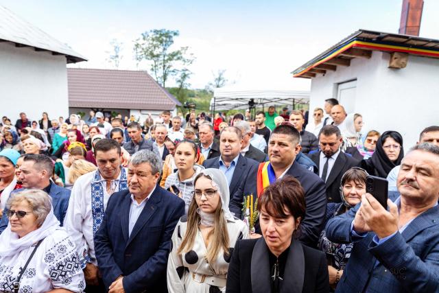 Biserica din satul Arama, care datează din 1836, a primit din veșmânt nou de har
