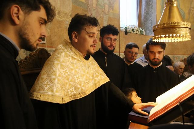 psalți la strană