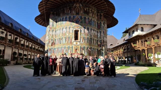 Pelerinaj cu preoți și preotese la mănăstirile din județele Neamț, Botoșani și Suceava