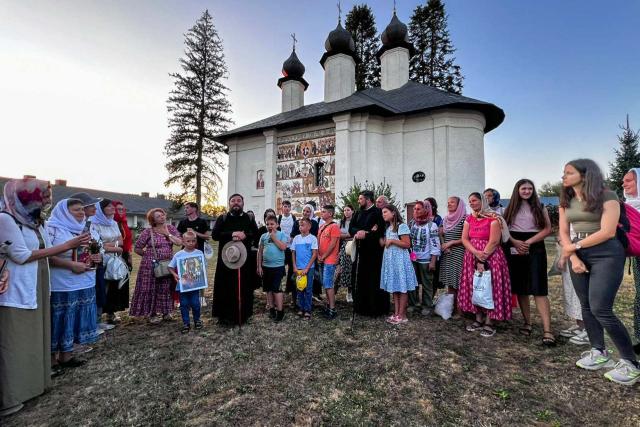 Prima ediție a pelerinajului pedestru cu ocazia sărbătorii „Nașterii Maicii Domnului”, hramul Mănăstirii Vorona