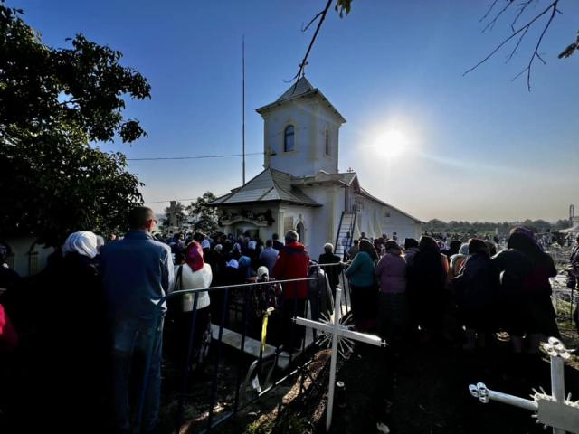 Biserica „Izvorul Tămăduirii” din Hlipiceni-Botoșani a primit veșmânt de har. Lăcașul, renovat cu sprijinul arhim. Ciprian Grădinaru