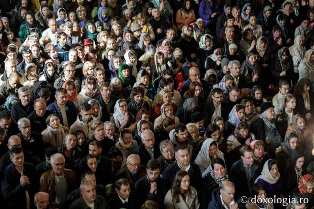 Slujbă arhierească și hirotonie întru preot, în ajunul sărbătorii Sfintei Parascheva, la Catedrala Mitropolitană