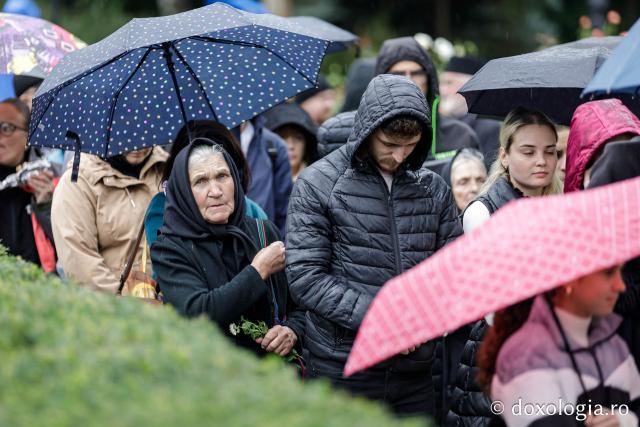 (Foto) Jurnal de pelerin la Sfânta Cuvioasă Parascheva – Ziua a VIII-a, 15 octombrie 2024