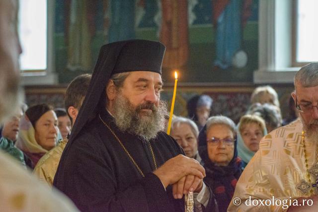 Slujire arhierească la Biserica „Sfântul Spiridon” din Târgu Neamț
