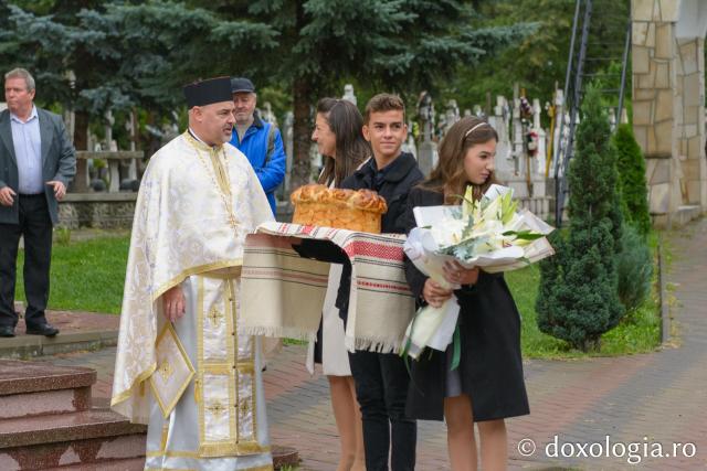 Slujire arhierească la Biserica „Sfântul Spiridon” din Târgu Neamț