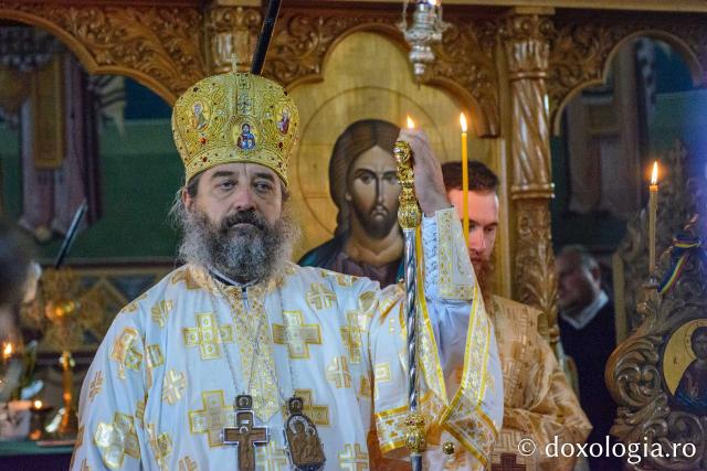 Slujire arhierească la Biserica „Sfântul Spiridon” din Târgu Neamț