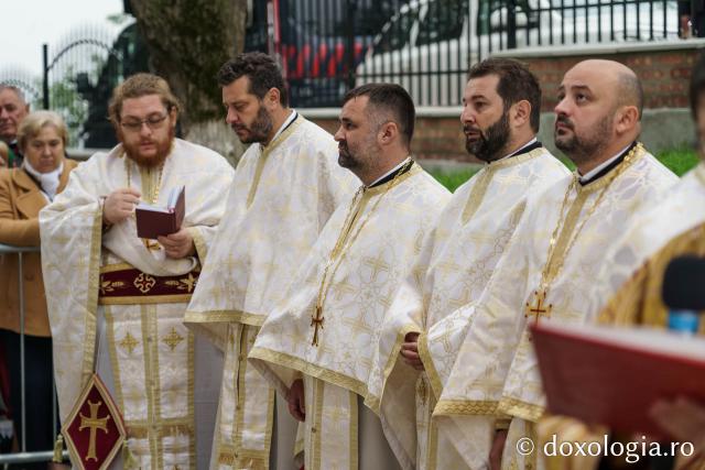 Doi ierarhi au sfințit biserica Parohiei „Sfântul Ierarh Nicolae” din Ciulinești - Probota