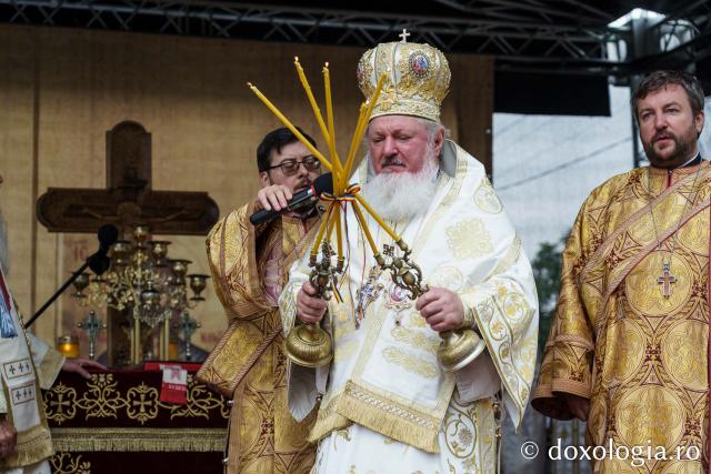 Doi ierarhi au sfințit biserica Parohiei „Sfântul Ierarh Nicolae” din Ciulinești - Probota