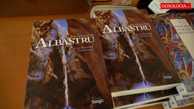 (Video) Cartea „Cerșetorul de albastru”, scrisă de părintele Crin-Trandafil Theodorescu, lansată la Iași