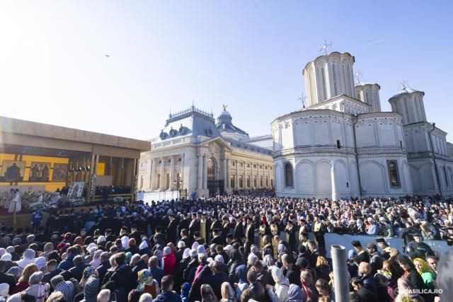 (Foto) Ziua cea mare: 27 octombrie, sărbătoarea Sfântului Dimitrie, Ocrotitorul Bucureștilor