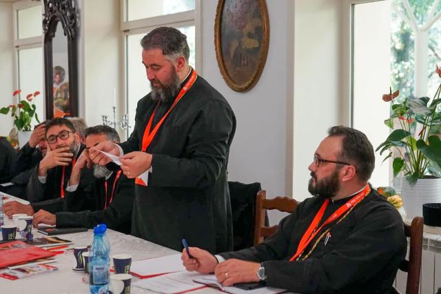 Ședință de lucru Pro Vita cu preoții din Arhiepiscopia Iașilor la Centrul Social Cultural „Sfântul Ilie” Miclăușeni