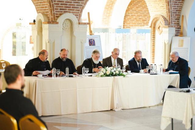 Două teze de doctorat, notate cu Magna cum laude, la Facultatea de Teologie Ortodoxă din Iași
