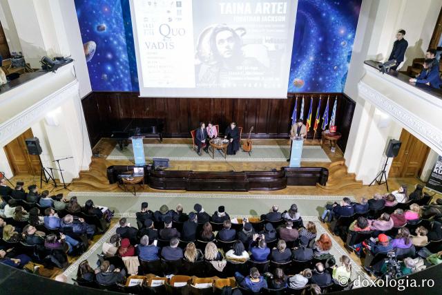 Jonathan Jackson în dialog cu Părintele Răzvan Ionescu: O întâlnire de suflet la Festivalul „Quo Vadis” de la Iași