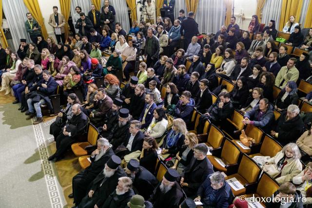 Jonathan Jackson în dialog cu Părintele Răzvan Ionescu: O întâlnire de suflet la Festivalul „Quo Vadis” de la Iași