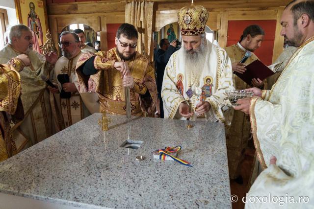 Biserica „Sfânta Cuvioasă Parascheva” din Ibăneasa-Știubieni, sfințită de IPS Teofan