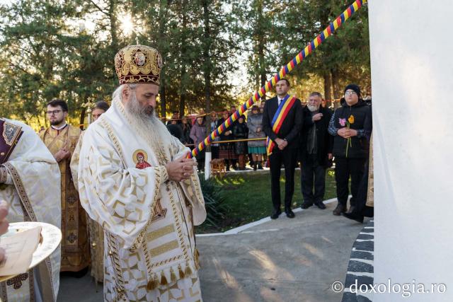 Biserica Parohiei Miletin, care datează din 1966, a fost sfințită de IPS Teofan