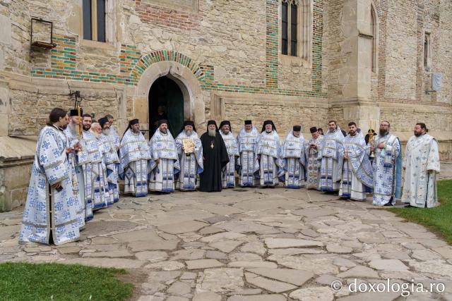 Slujire arhierească în cinstea Sfântului Cuvios Paisie Velicicovschi, la Mănăstirea Neamț