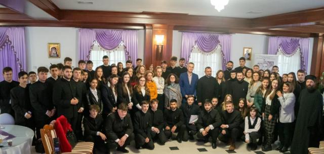 Liceul Teologic „Episcop Melchisedec” lansează un proiect Erasmus+ în parteneriat cu o instituție școlară din Italia