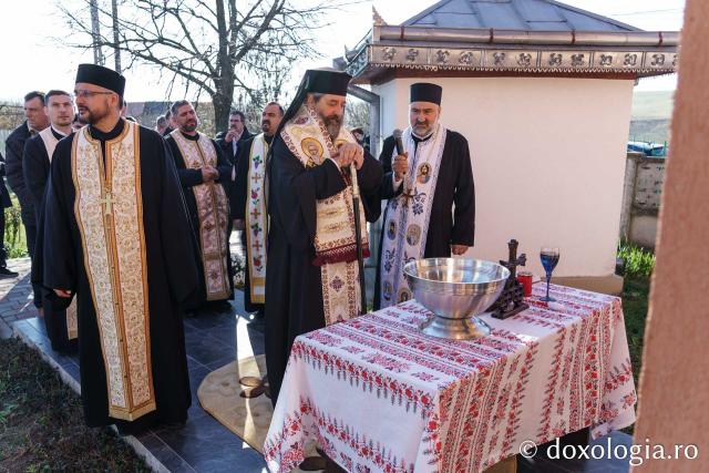 PS Nichifor a slujit în Parohia Lungani