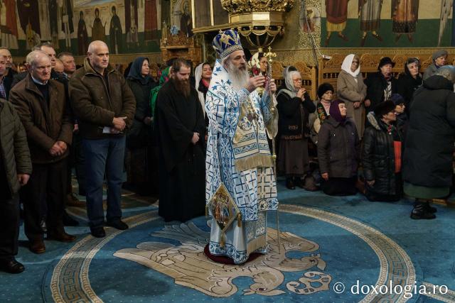 Bucurie duhovnicească la hramul Schitului „Vovidenia”