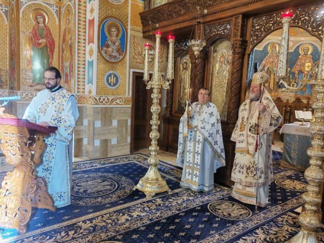 Jandarmii arădeni, binecuvântați și sărbătoriți la Mănăstirea Gai de ziua Ocrotitorilor Jandarmeriei Române