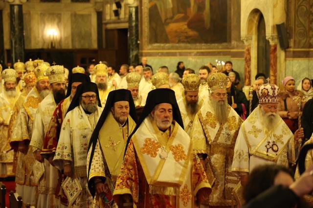 Zeci de ierarhi prezenți la liturghia aniversară a Catedralei din Sofia
