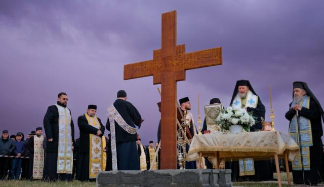 S-a pus piatra de temelie pentru o nouă mănăstire în Arhiepiscopia Aradului