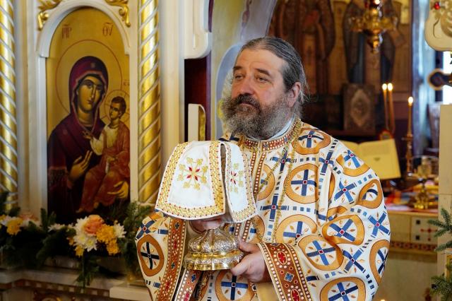 „Ori de câte ori privim către cel mai sărac decât noi, către cel bolnav, ne întâlnim în suferință cu Domnul”, le-a transmis PS Nichifor Botoșăneanul ieșenilor din Bucium