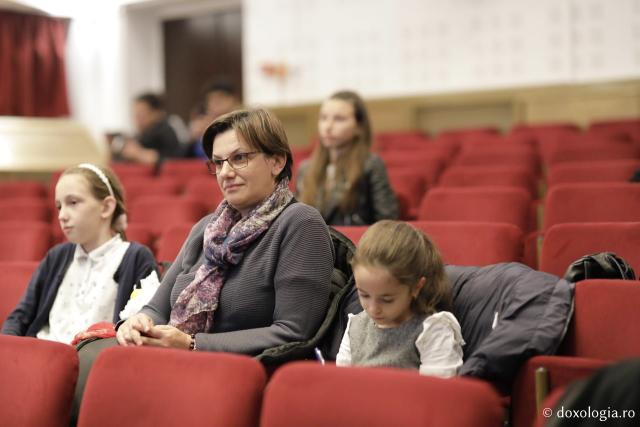 Proiecția filmului docudramă „Sfântul Nicolae. Chipul blândeții”