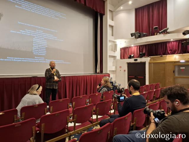 Proiecția filmului artistic Rapsodul (Kîrgîzstan), în prezența regizorului Ernest Abdyzhaparov