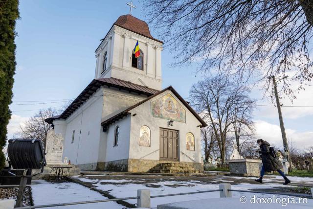 Biserica Adormirea Maicii Domnului de la Vorona Mare