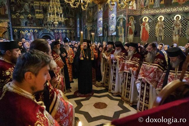 Mănăstirea Popăuți din Botoșani și-a sărbătorit ocrotitorul, pe Sfântul Ierarh Nicolae