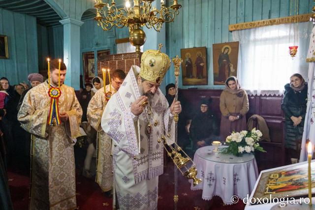 Slujire arhierească în Parohia Rediu - Răuseni