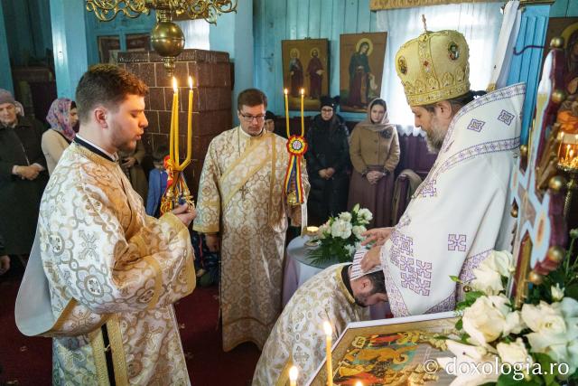 Slujire arhierească în Parohia Rediu - Răuseni