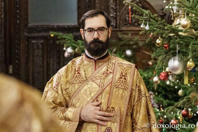 Preasfințitul Părinte Paisie Sinaitul a slujit la Catedrala Mitropolitană din Iași
