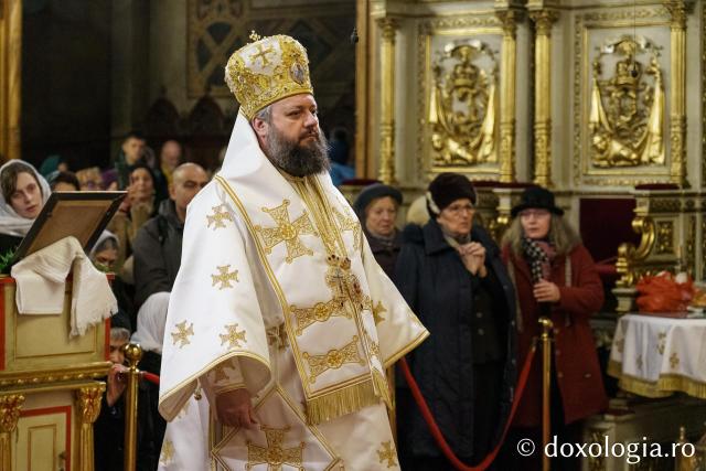 Preasfințitul Părinte Paisie Sinaitul a slujit la Catedrala Mitropolitană din Iași