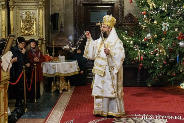 Preasfințitul Părinte Paisie Sinaitul a slujit la Catedrala Mitropolitană din Iași