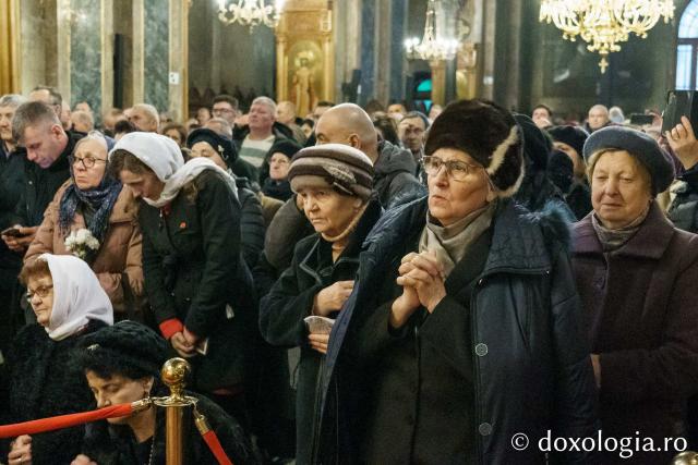 Preasfințitul Părinte Paisie Sinaitul a slujit la Catedrala Mitropolitană din Iași