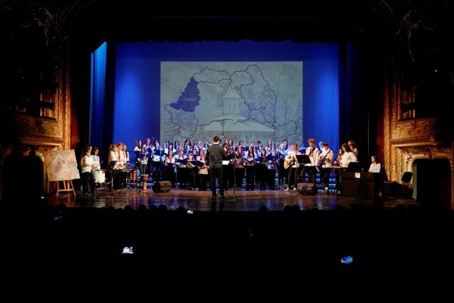 Gala de Crăciun a Liceului „Varlaam Mitropolitul, la Teatrul Național din Iași