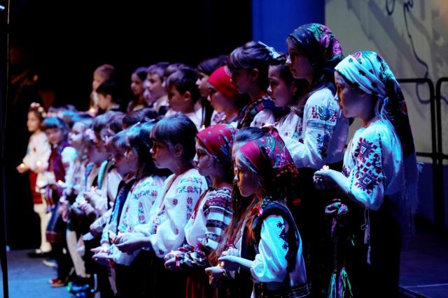 Gala de Crăciun a Liceului „Varlaam Mitropolitul, la Teatrul Național din Iași