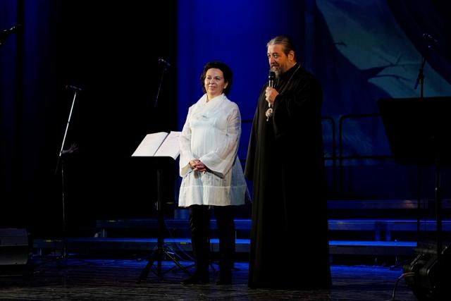 Gala de Crăciun a Liceului „Varlaam Mitropolitul, la Teatrul Național din Iași
