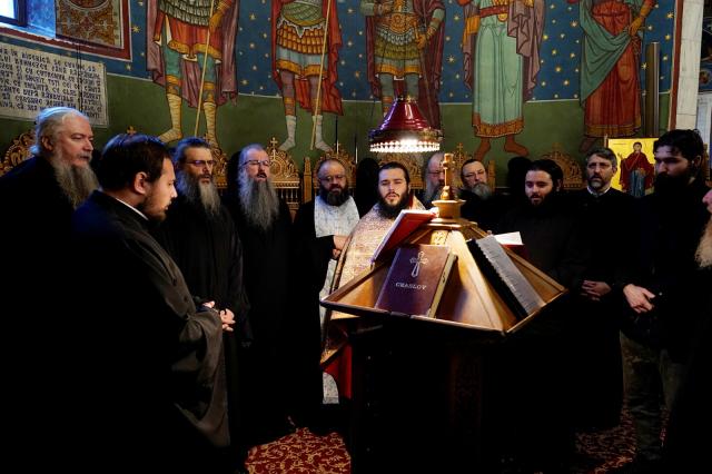 Slujbă pentru cei trei mari duhovnici de la Sihăstria. PS Nichifor Botoșăneanul: „”