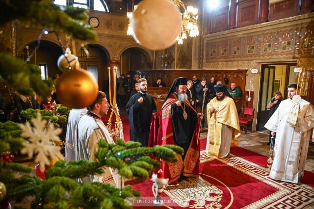 PS Ieronim slujind în Catedrala Episcopală din Vârșeț