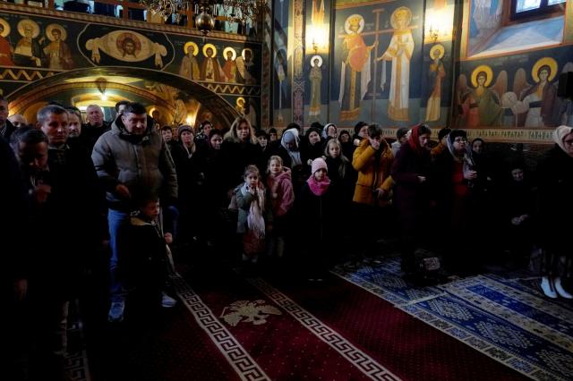 Duminica după Nașterea Domnului, la Parohia Voinești: „Să avem alegerea cea bună, să ne bucurăm de Domnul”