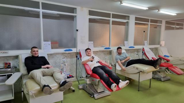 Tinerii din Dorohoi donează sânge pentru aproapele lor