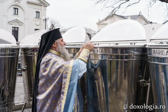 Boboteaza, sărbătorită cu evlavie la Catedrala Mitropolitană din Iași