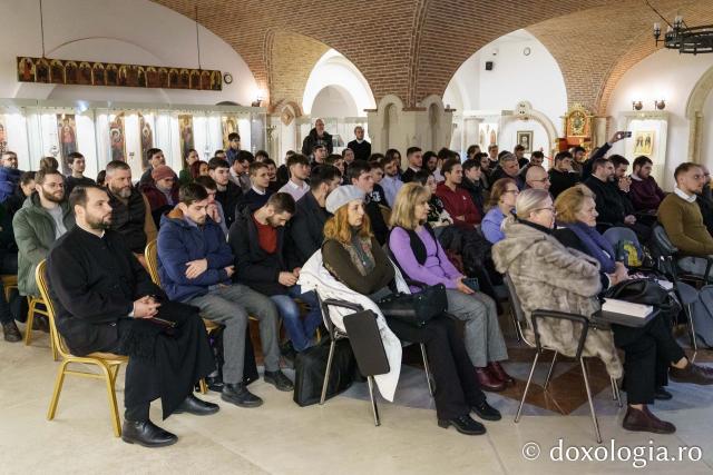 Lansarea volumului „Reeducare și represiune în comunism” la Iași: o analiză interdisciplinară profundă